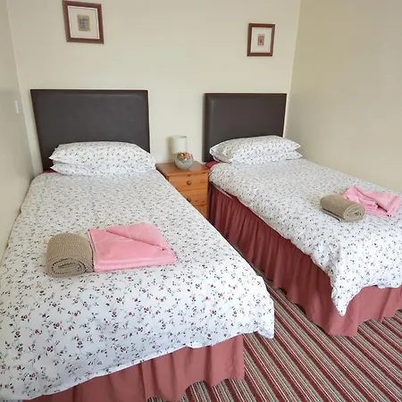 Alara 3* Sheffield